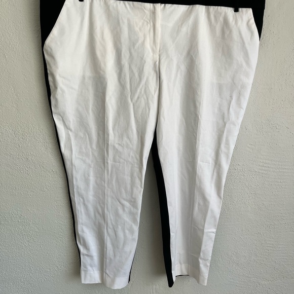 AVA & Viv Woman White/ Black  Mide Rise Skinny Hip & Thigh Dress Pant, S… - Picture 2 of 6